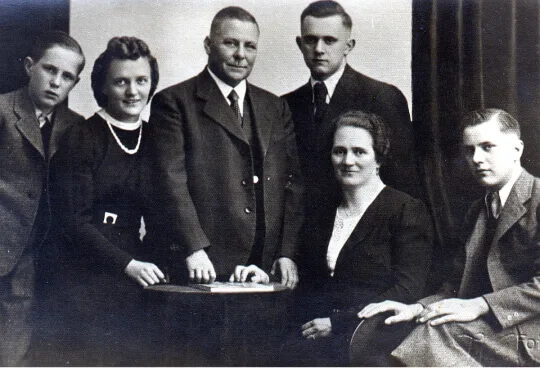 Portrait of the Pfanner family, early twentieth century